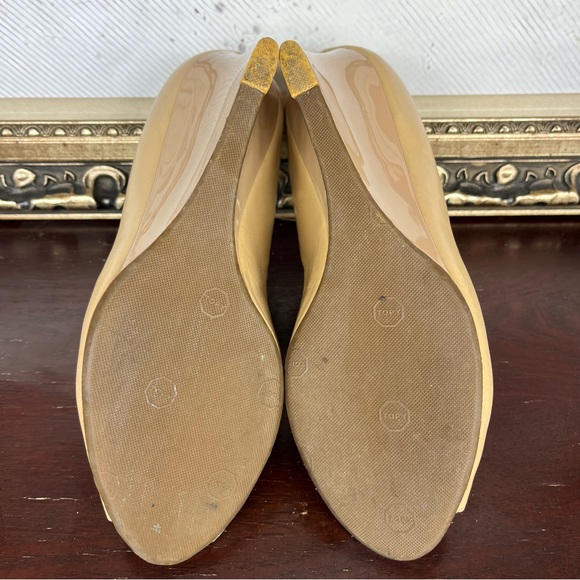 Jimmy Choo Peep-Toe Wedge Heels Nude Patent Leather Pumps Women's Size 9.5 - Picture 5 of 10